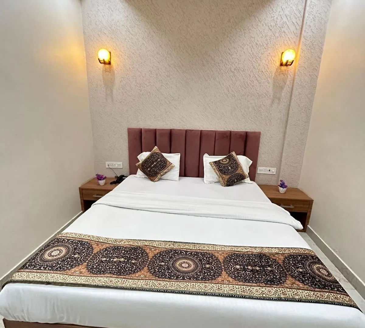Hotel Satsang Grand Varanasi